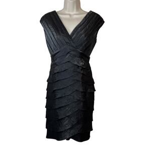 ADRIANNA PAPELL the Lyrd Short Sleeve V-neck Cocktail Dress in Grey Taupe Sz 10P